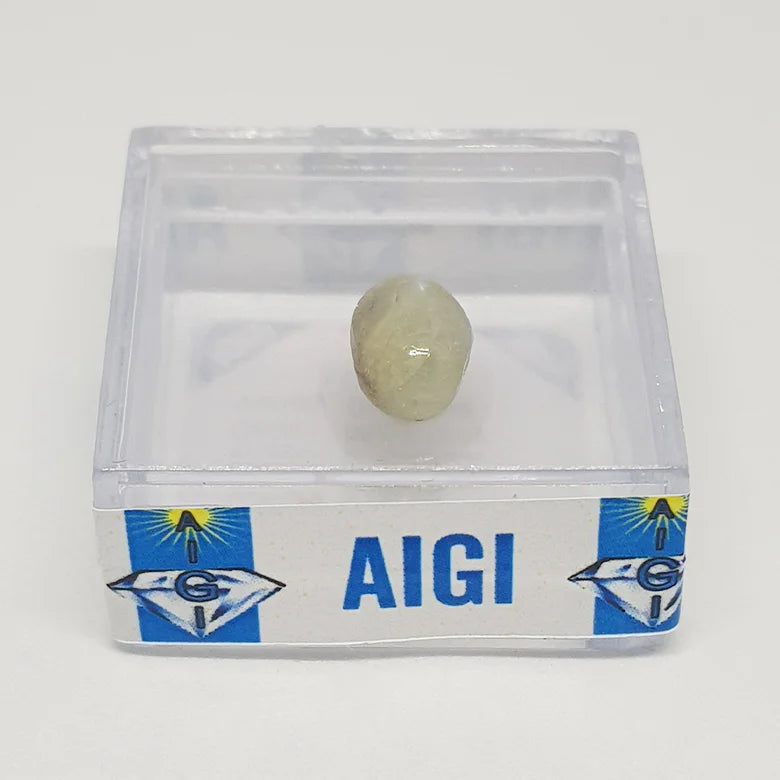 Cat’s Eye Gemstone - 7.96 Carat