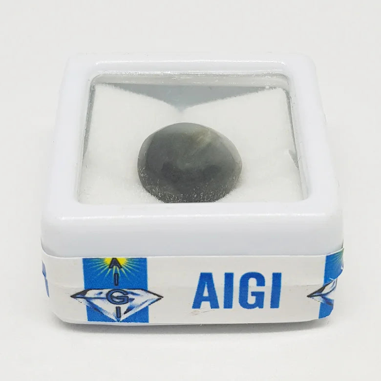 Cat’s Eye Gemstone - 7.96 Carat